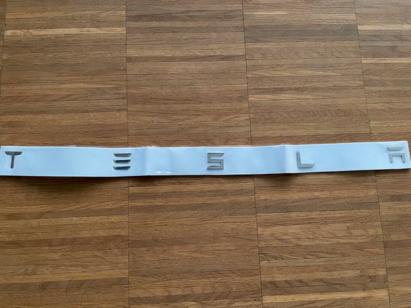 TESLA-bogstaver til Tesla Model 3 og Y
