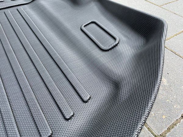 Tesla Model 3 kuffert beskyttelsesmåtte til alle slags vejr - stribet design