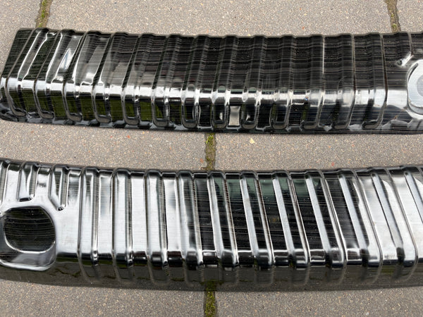 Tesla Model Y støvleram beskyttelse aluminium sort