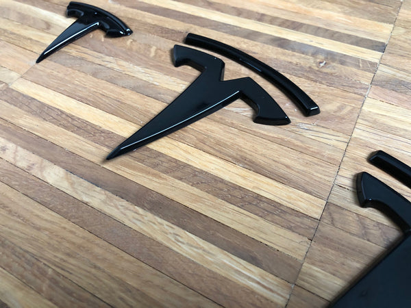 T-Logo sæt til for, bag og rat til Model 3 - hætter